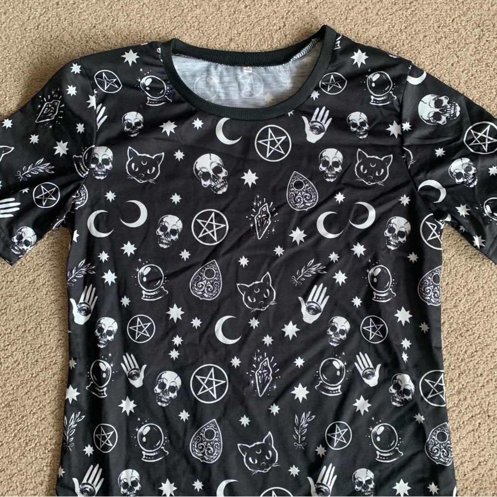 Witch pattern goth grunge shirt small